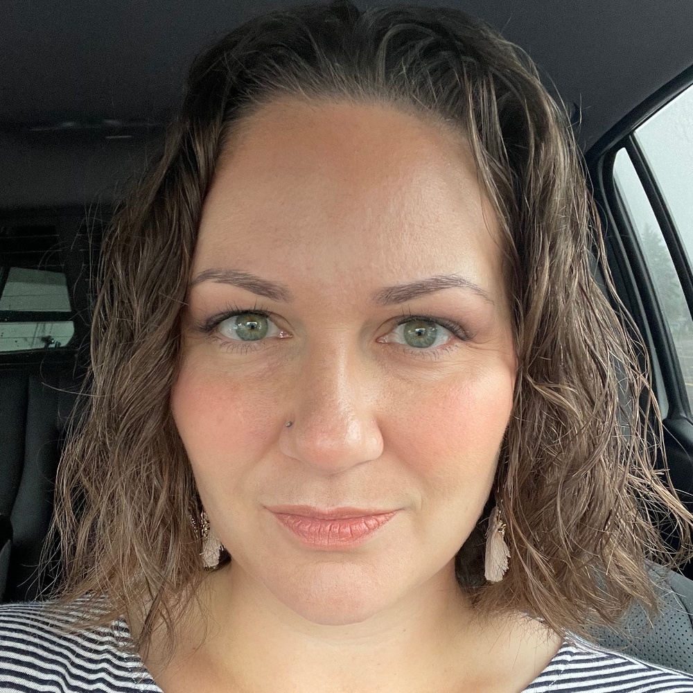 Meet your Posher, Kendra
